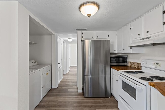 Building Photo - 1713 Cinnamon Path