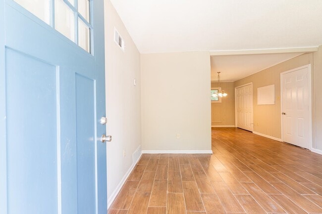 Building Photo - 3308 Spring Valley Cove