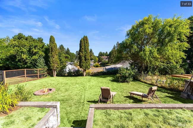 Building Photo - 2136 N Callow Ave