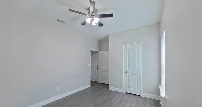 Building Photo - Spacious, Stylish, and Simply Perfect — 4 Bedroom Home