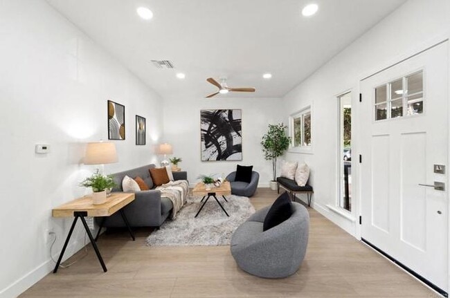 Building Photo - 3918 Brant St