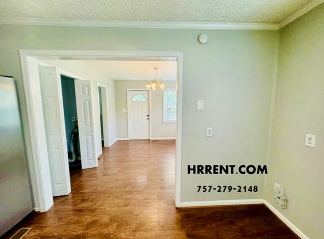 Building Photo - Cute Renovated 3 Bedroom 1 Bath home in Hampton VA