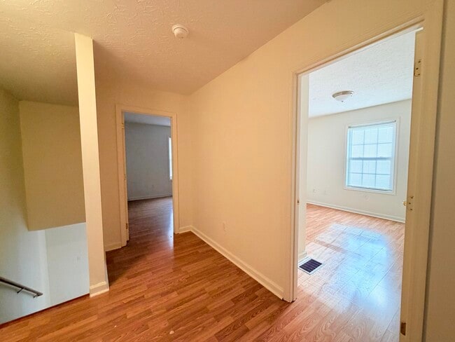 Building Photo - 236 Wayne Dr