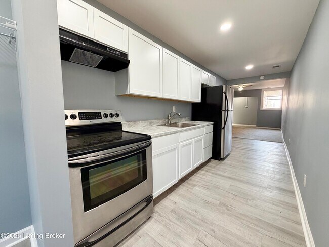 Building Photo - 2407 W Jefferson St