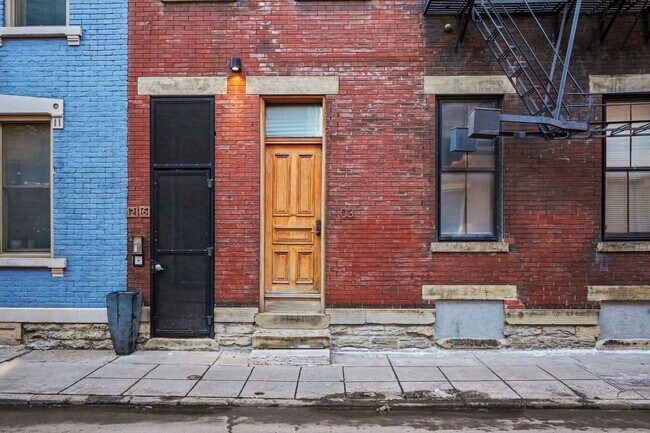 Building Photo - 26 E 14th St