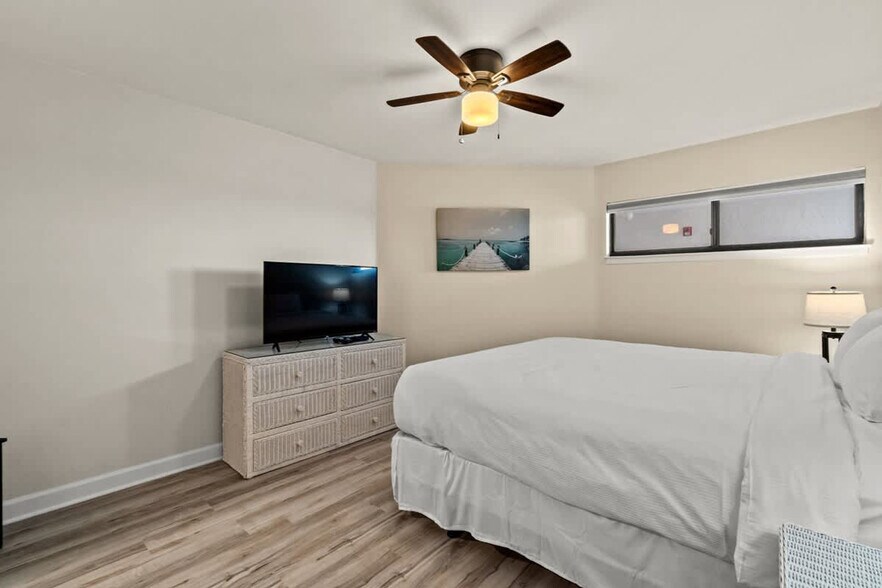 Building Photo - 17155 FL-30