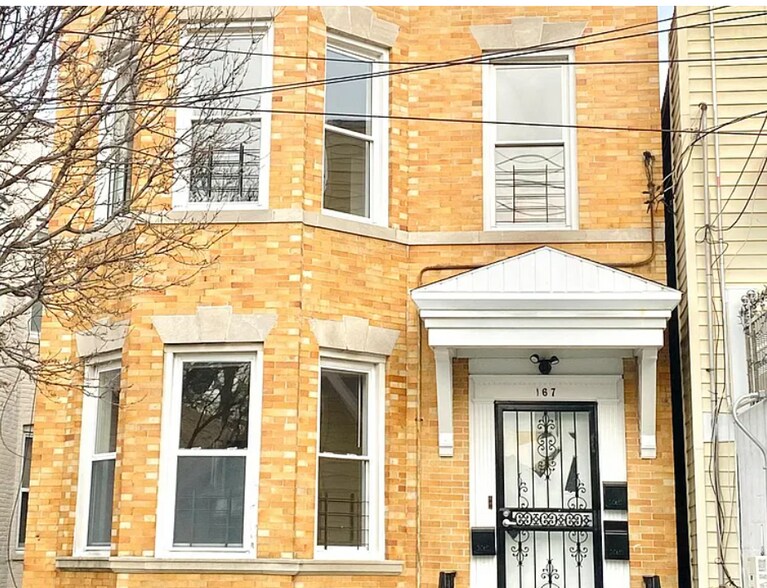 Front Facade - 167 Delancey Plz