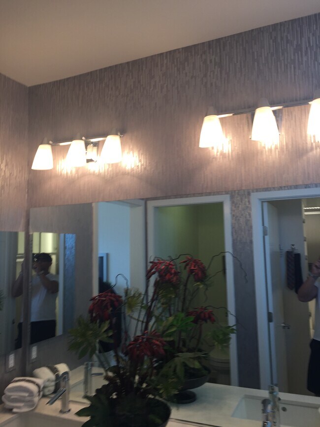 Building Photo - 826 Brickyard Ln