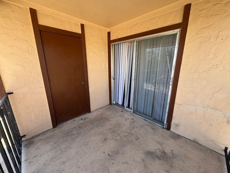 Building Photo - 2202 Hunt Dr