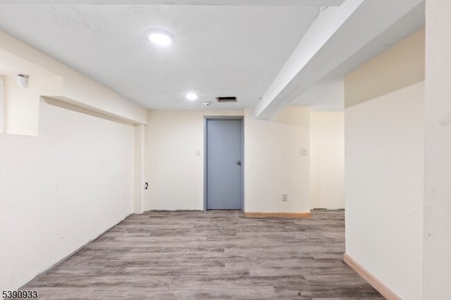 Building Photo - 108 Paine Ave