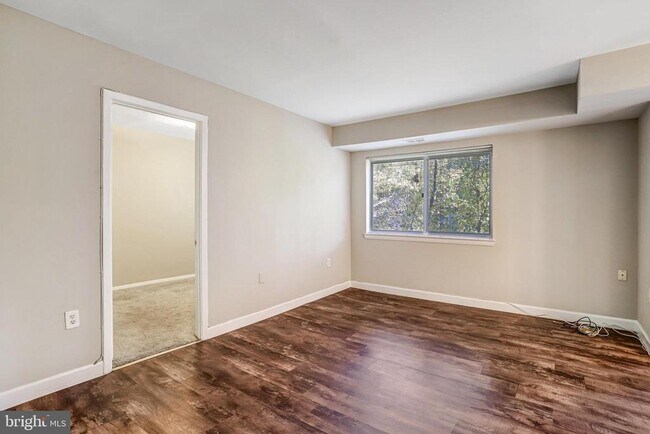 Building Photo - 12215 Braxfield Ct