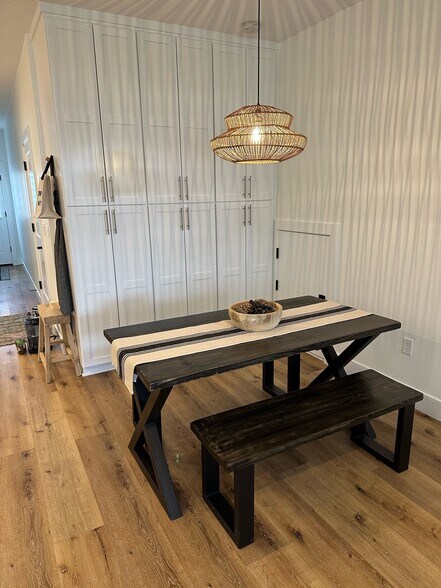 Building Photo - 3674 NE Jacob St