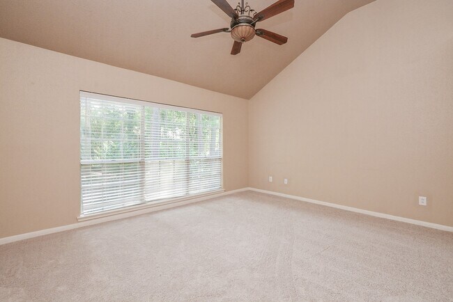 Building Photo - 10 Ridgecross Pl