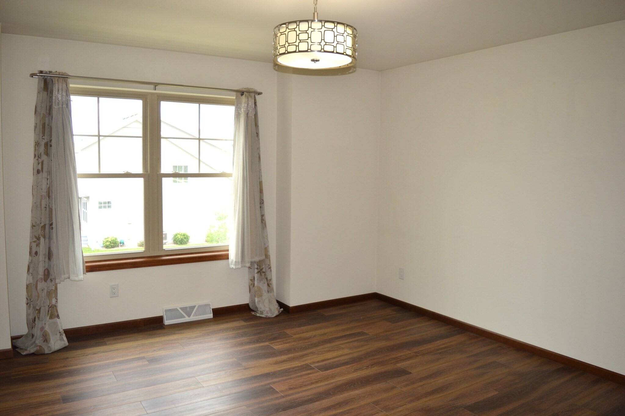 Building Photo - 9314 Highland Gate Way