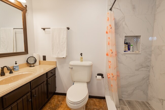 Building Photo - 3191 Sycamore Dr