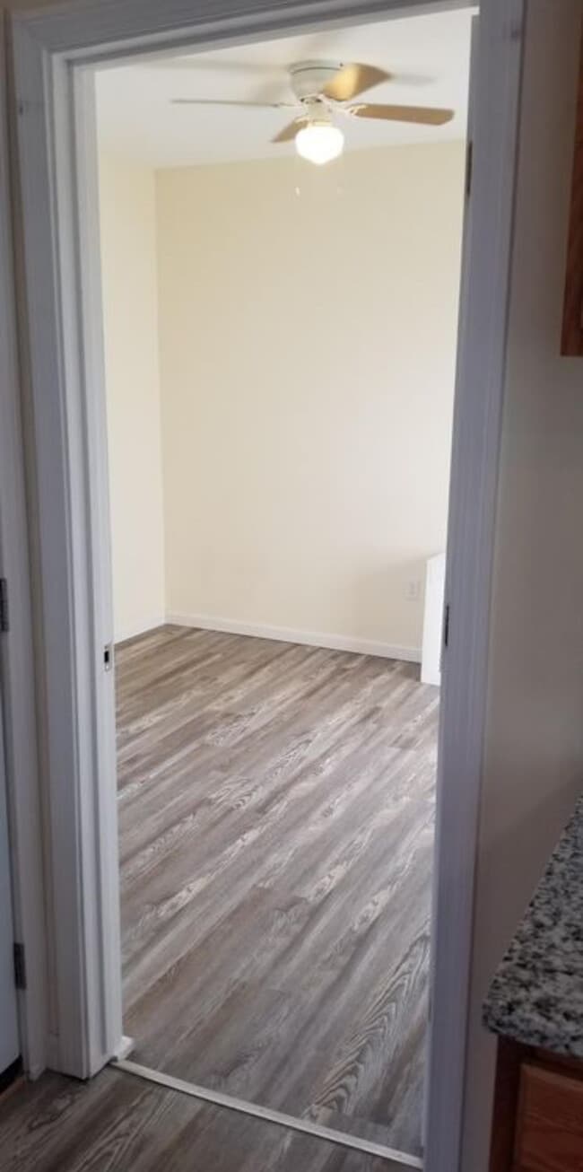 Building Photo - 94 Carlisle St