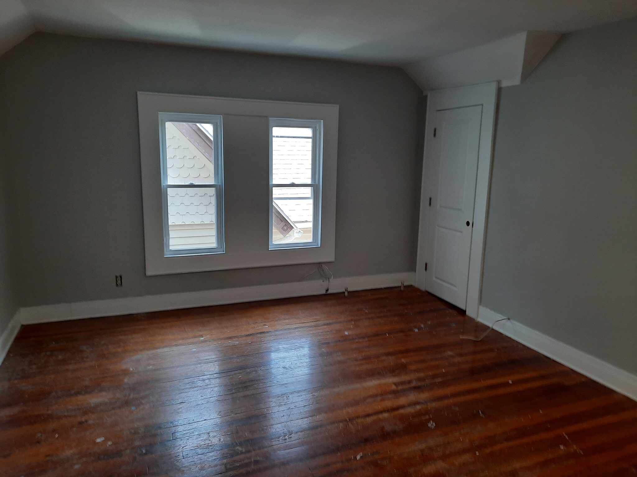 ROOM - 177 Davenport Ave