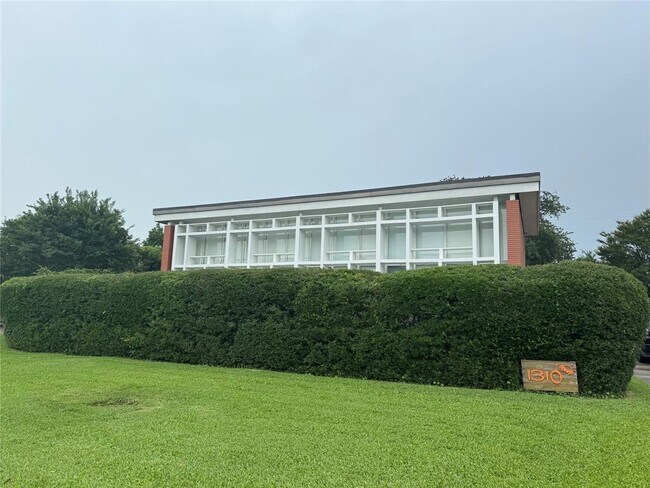 Building Photo - 1310 Harbor View Dr