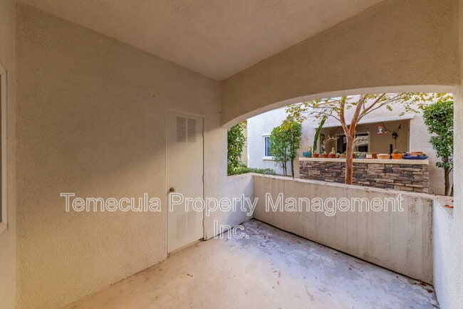 Building Photo - 26396 Arboretum Way