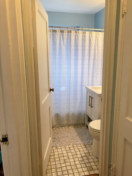 Building Photo - 32 Saint Paul St