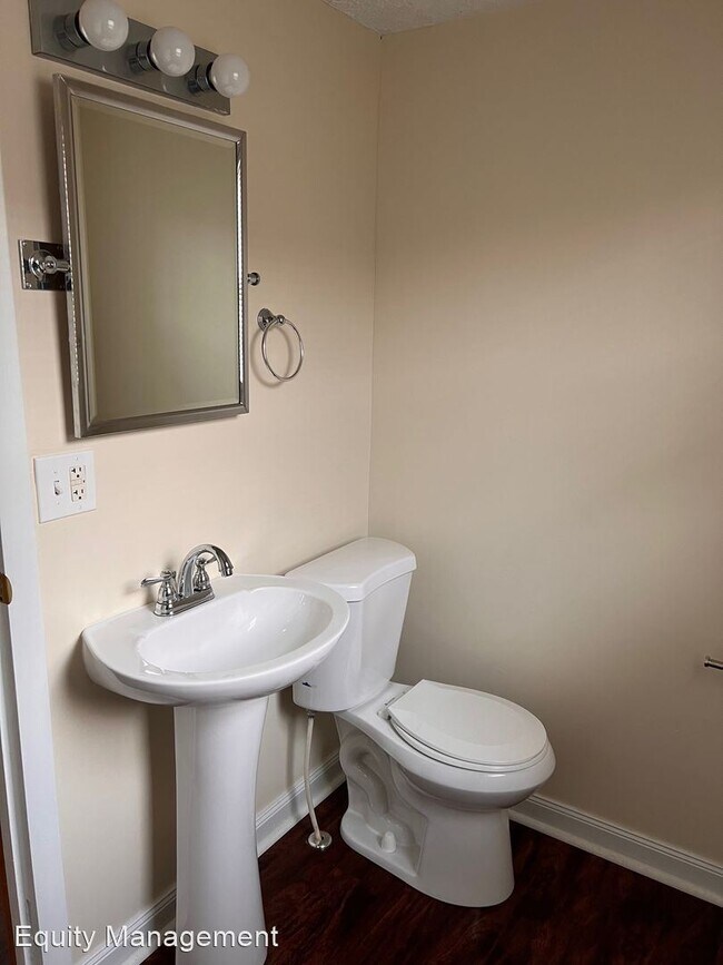Building Photo - 2 br, 1 bath House - 1112 Washington