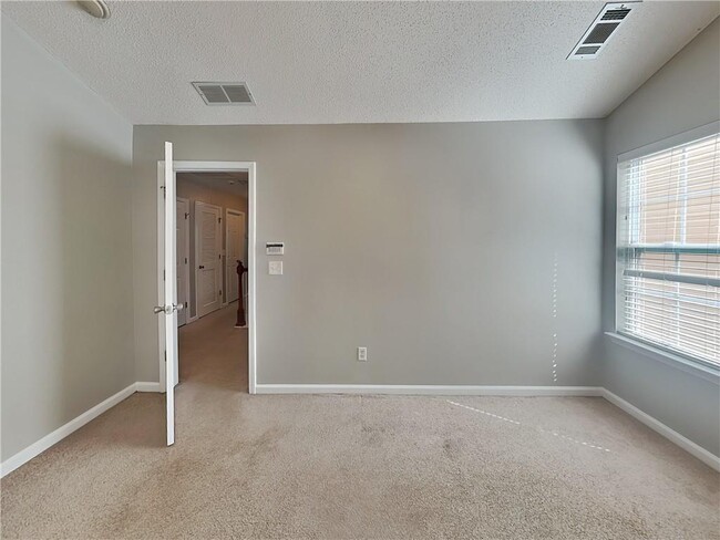 Building Photo - 2157 Capella Cir SW