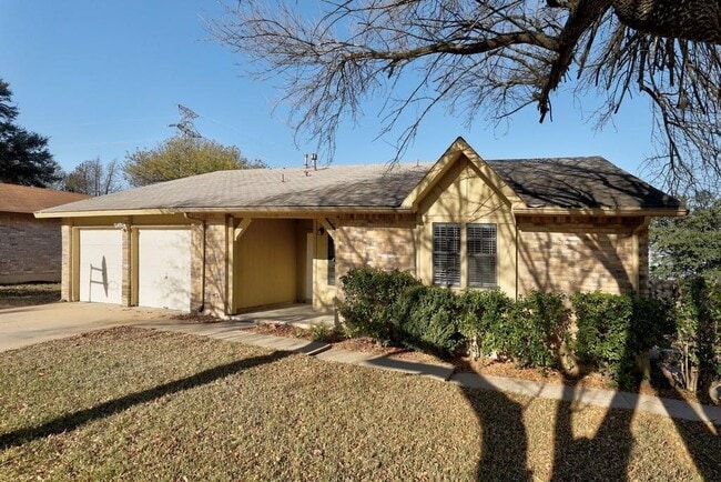 Building Photo - 1214 Doonesbury Dr
