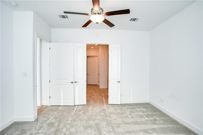 Building Photo - 505 Affazia Ln