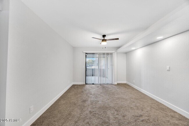 Building Photo - 3405 W Danbury Dr