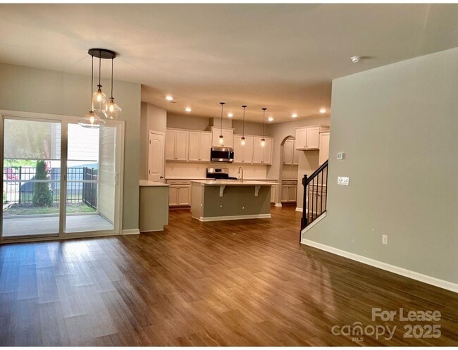 Building Photo - 141 W Morehouse Ave