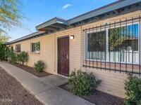 Building Photo - 1408-1410 N Hualpai Rd