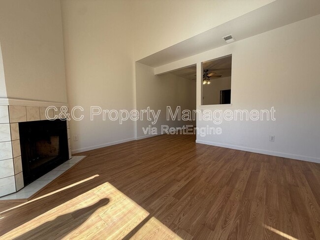 Building Photo - 106 W Rossi St