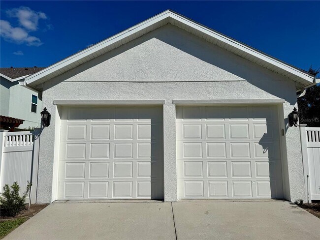 Building Photo - 6060 Roseate Spoonbill Dr