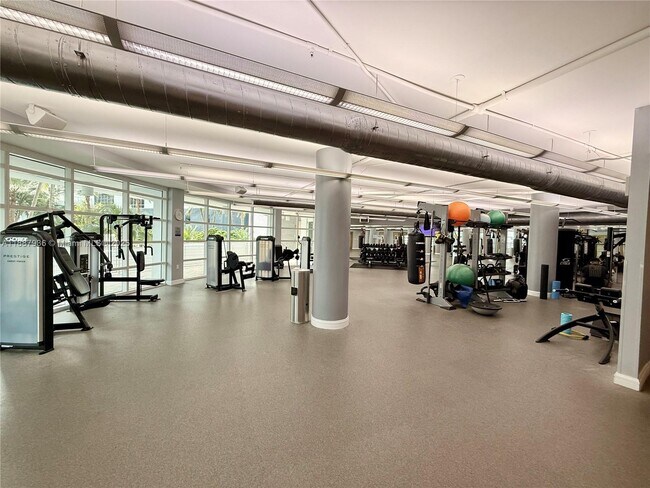 Building Photo - 253 NE 2nd St