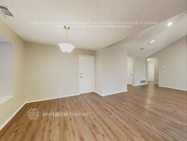 Building Photo - 1213 Colony St