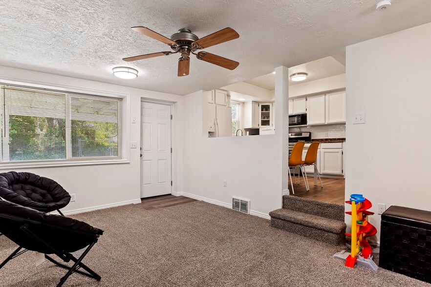 Building Photo - 1305 S 800 W