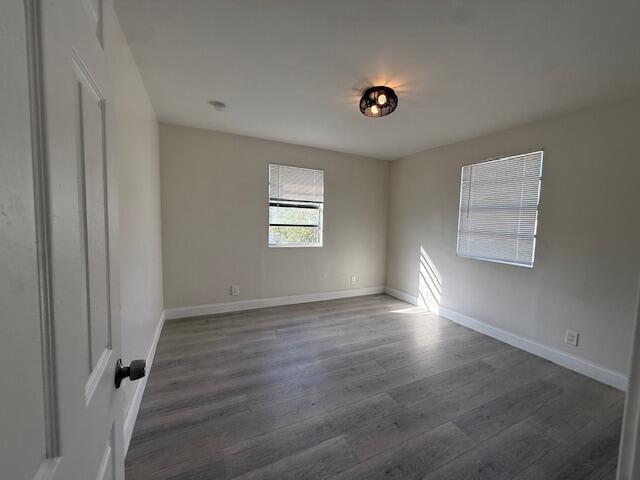 Building Photo - 904 4th St