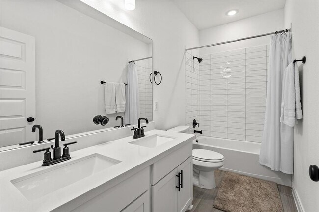 Building Photo - 481 Darley Oak Dr