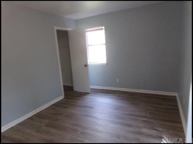 Building Photo - 4932 Longview Dr