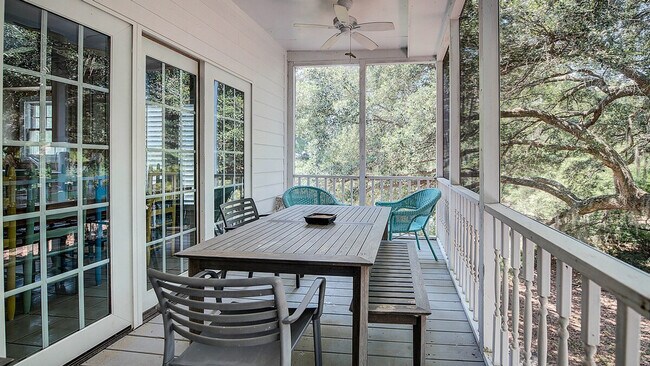 Building Photo - 635 Dune Oaks Dr