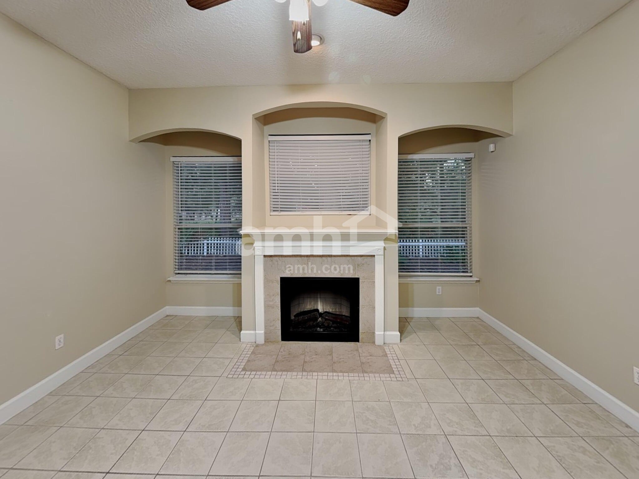 Building Photo - 3390 Victoria Lakes Dr N