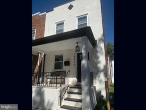 Building Photo - 1644 Rosedale St NE