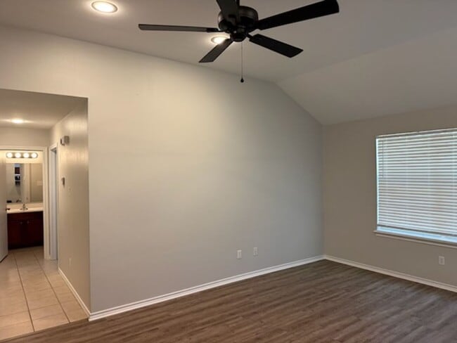 Building Photo - 17060 CR 191