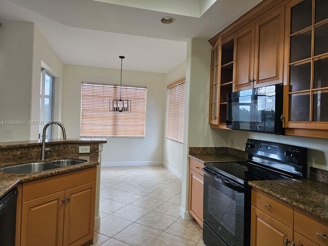 Building Photo - 8255 NW 128th Ln