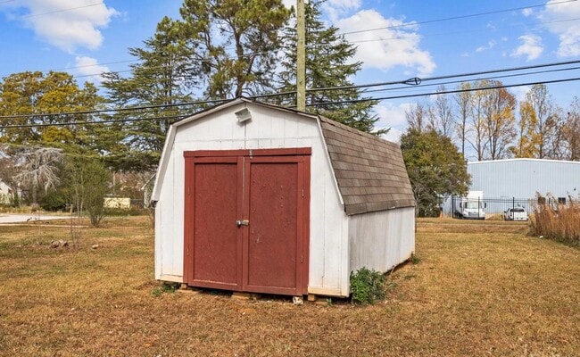 Building Photo - 500 Bartling Rd