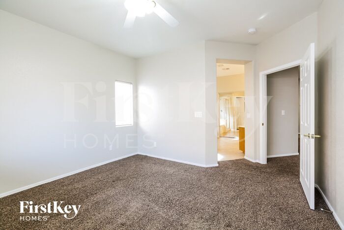 Building Photo - 5898 Swan Point Pl