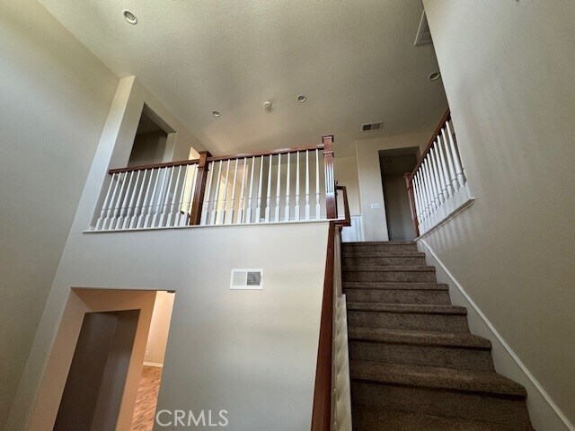 Building Photo - 16034 Skyridge Dr