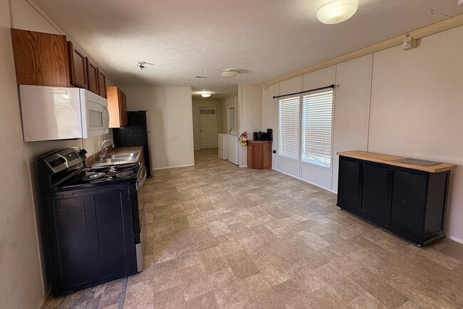 Building Photo - 606 Buckwheat Dr