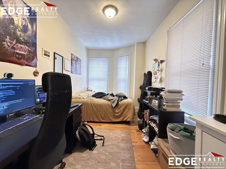 Building Photo - 23 Cottage Ave