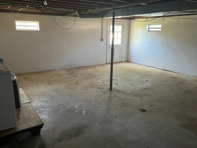 Building Photo - Home for rent in Weyers Cave